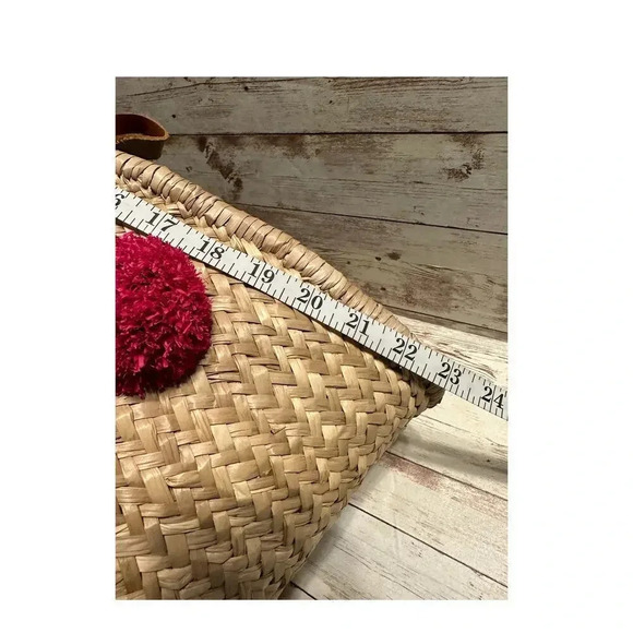 Thacker NYC Straw Shoulder Bag Pom Poms Beach Pool Boho - Picture 7 of 8